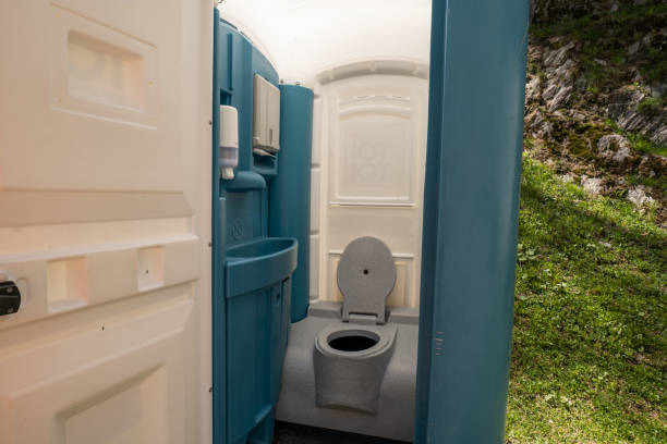 Best Portable restroom trailer rental  in Houghton Lake, MI